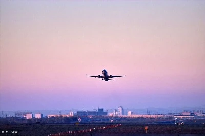 FAA: Il-prestazzjoni tal-ivvjaġġar tal-American Airlines qed titjieb